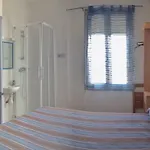 La Casa , Hotel