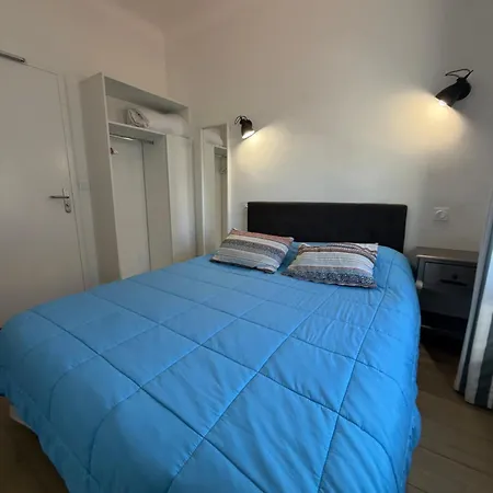 La Casa , מלון