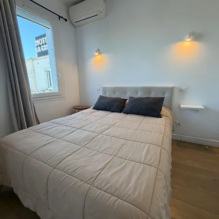 La Casa , Hotel