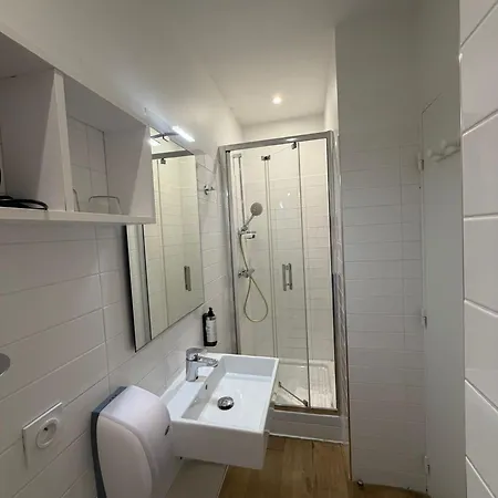 La Casa , 3*