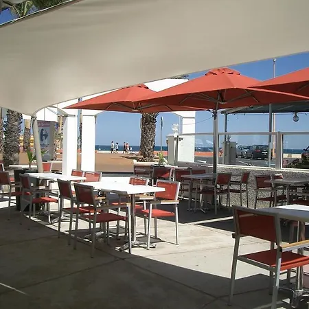 La Casa , Hotel