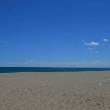 La Casa , 3*