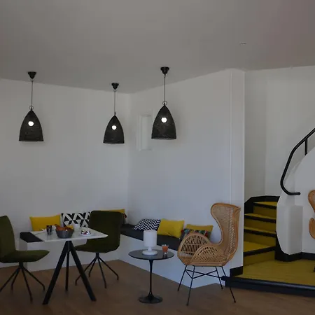La Casa , 3*
